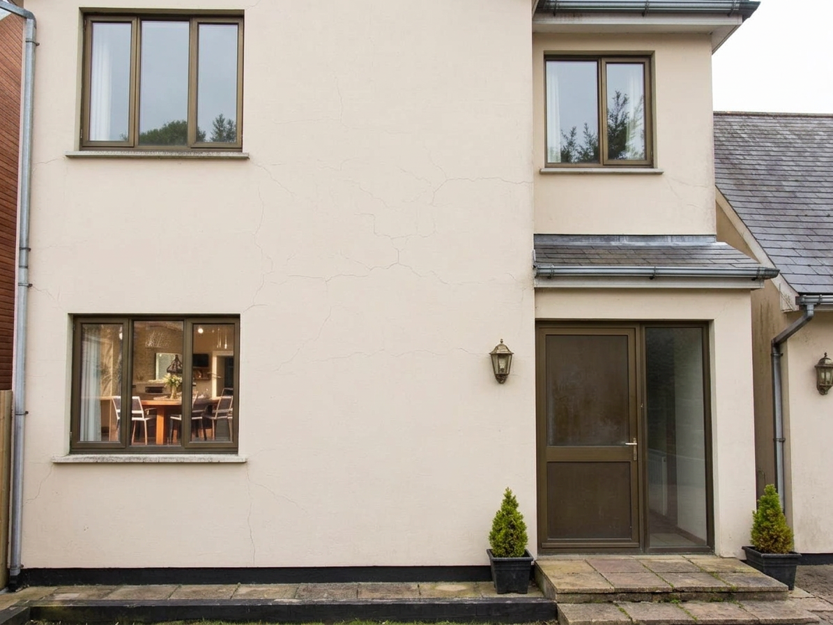 Façade rénovée, lignes contemporaines avant travaux